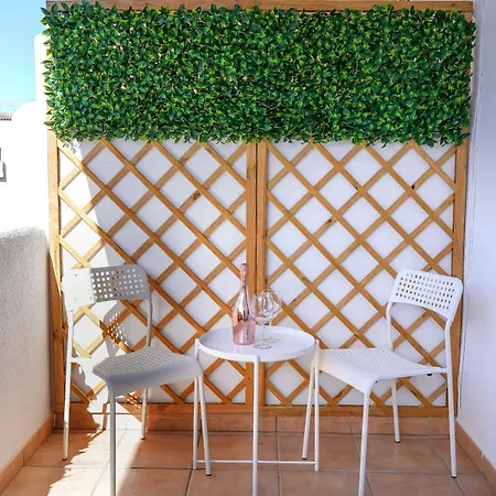 Ferienhaus Beautiful Spacious 1 Bedroom With A Pool, Marina Palace 608 *