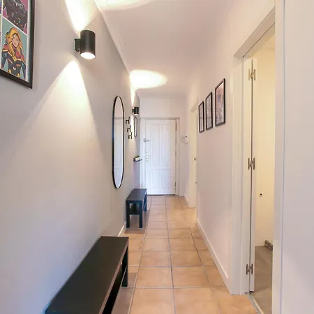 Сasa de vacaciones Beautiful Spacious 1 Bedroom With A Pool, Marina Palace 608 *