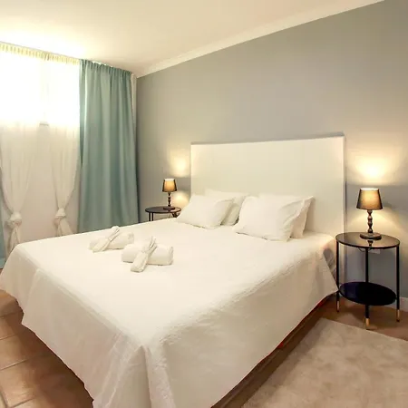 Beautiful Spacious 1 Bedroom With A Pool, Marina Palace 608 Ferienhaus Playa Paraiso (Tenerife)