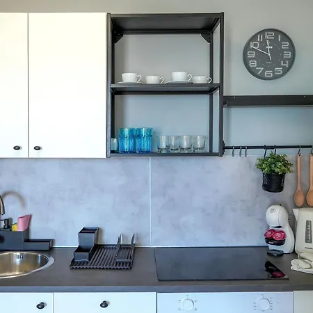 Beautiful Spacious 1 Bedroom With A Pool, Marina Palace 608 펜션 *