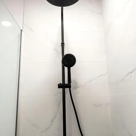 Beautiful Spacious 1 Bedroom With A Pool, Marina Palace 608 플라야 파라이소